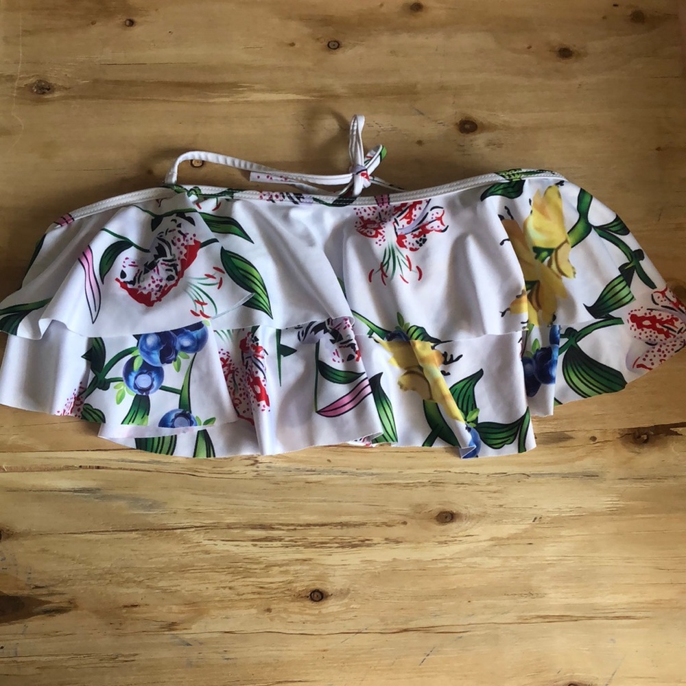 Flouncy Ruffle Floral Bikini Top XXL